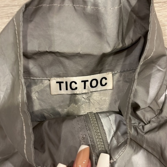 Reflective jacket/wind breaker by the tic toc brand. Very good condition - Picture 3 of 5